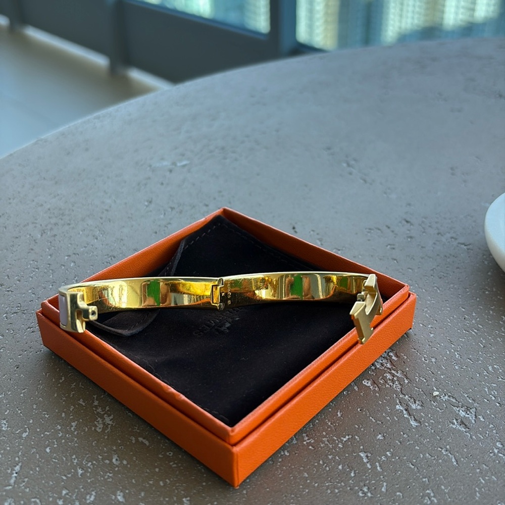Hermes Gold and Pink Enamel Clic H Beacelet - Picture 3 of 9